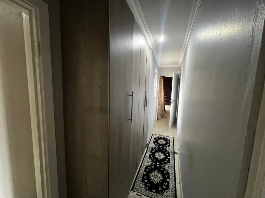 8 Bedroom Property for Sale in Abbotsford Eastern Cape